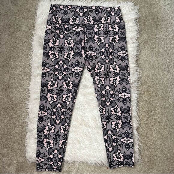 Fabletics High-Waist Printed PowerHold 7/8 Legging - Picture 2 of 9